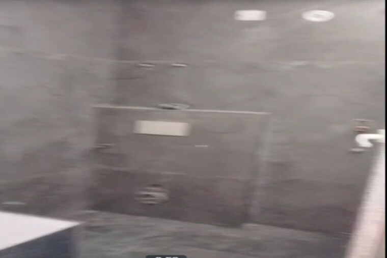 Bathroom, sainik colony 3 Bedroom 156 Sq.Yd. Builder Floor In Sainik Colony Faridabad 9992001