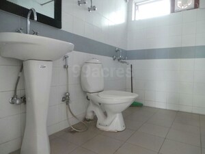 Bathroom in 2.5 BHK Apartment at Central Park Resorts, Sector 48 – for Sale