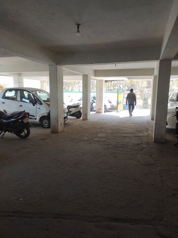 Parking in 3 BHK Apartment at Morabadi – for Sale