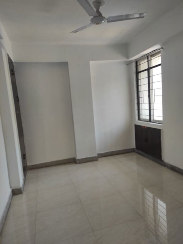 Room, morabadi 3 Bedroom 1250 Sq.Ft. Apartment In Morabadi Ranchi 9992383