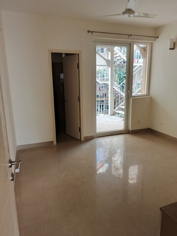 Room in 4 BHK Apartment at Ireo Skyon, Sector 60 – for Sale