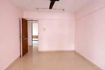 Room in 3 BHK Apartment at The Wadhwa The Address, Ghatkopar West – for Sale