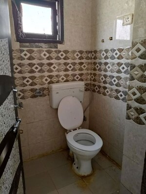 Bathroom in 1 BHK Builder Floor at Saket – for Rent