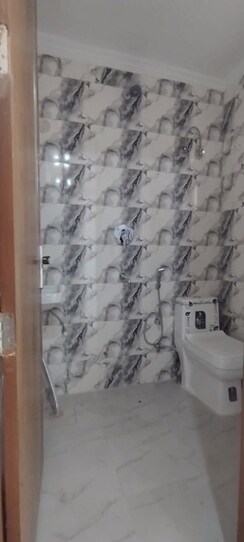 1 BHK Builder Floor For Rent in Saket