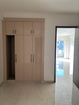 Building Lobby in 3.5 BHK Builder Floor at M3M Soulitude, Sector 89 – for Rent