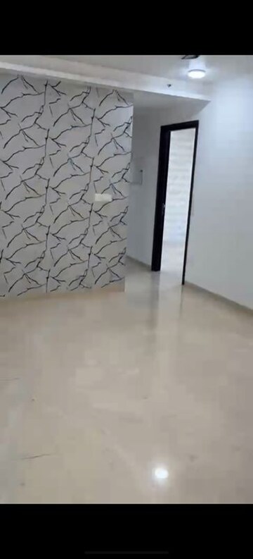 Room in 3 BHK Apartment at The Park Residency Andheri, Andheri West – for Rent