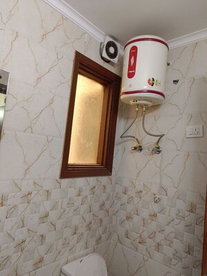 Furnished Amenities in 1 BHK Builder Floor at Saket – for Rent