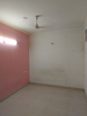 Room in 1 BHK Builder Floor at Saket – for Rent