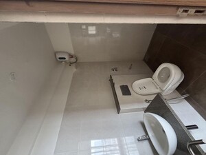 Team Area in 2 BHK Apartment at Shapoorji Pallonji BKC 28, Bandra East – for Rent