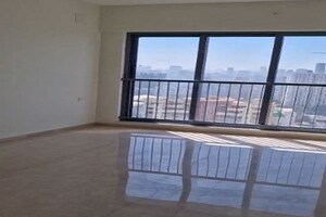 Room in 3 BHK Apartment at Kalpataru Elitus, Mulund West – for Rent