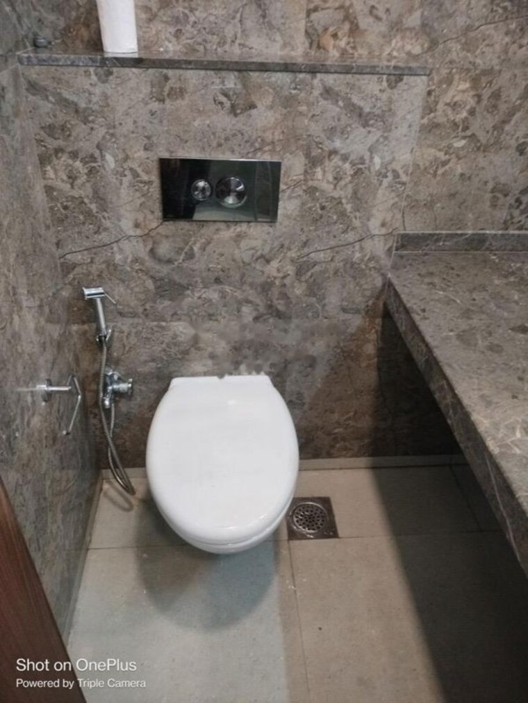 Bathroom, lnt-realty-crescent-bay 2 Bedroom 1050 Sq.Ft. Apartment In Parel Mumbai 9992863