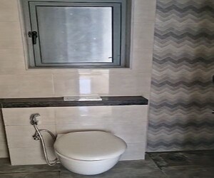Bathroom in 3 BHK Apartment at Kalpataru Elitus, Mulund West – for Rent