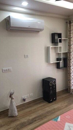 Furnished Amenities in 4 BHK Builder Floor at Sector 14 – for Sale