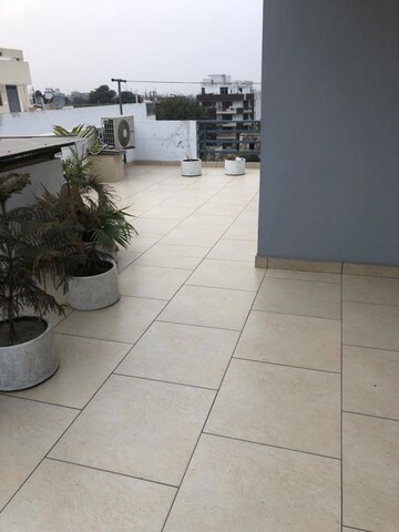 Parking in 4 BHK Builder Floor at Sector 14 – for Sale