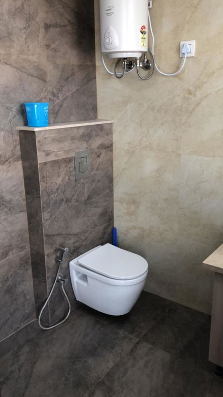 Bathroom, sector 14 4 Bedroom 250 Sq.Yd. Builder Floor In Sector 14 Gurgaon 9992872