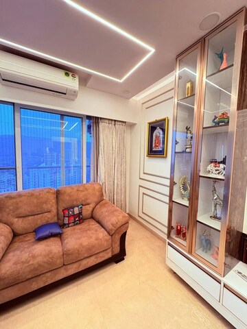 Living Room in 3 BHK Apartment at Hiranandani Meadows, Manpada – for Rent