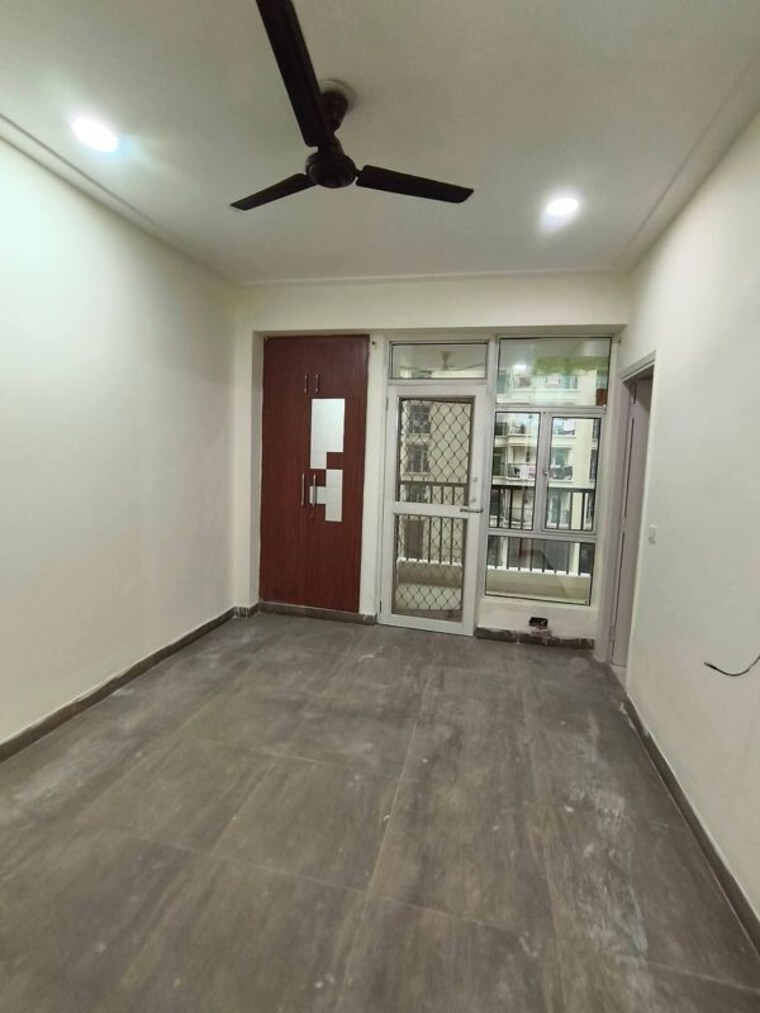 Room, gaur-city-2-12th-avenue 3 Bedroom 1320 Sq.Ft. Apartment In Sector 16c Greater Noida Greater Noida 9992920