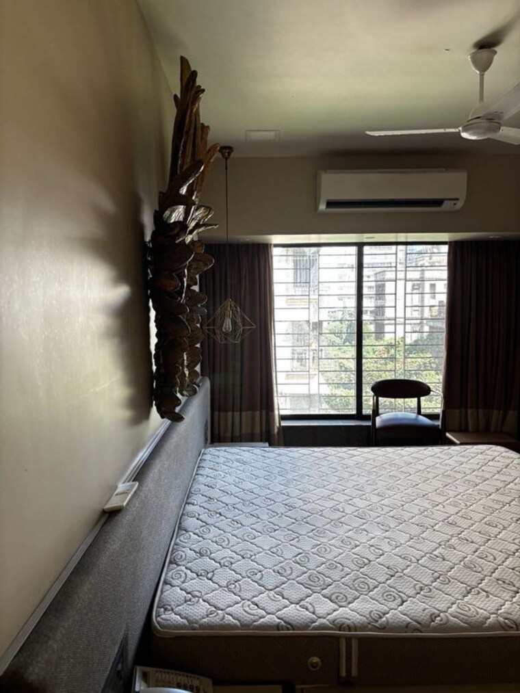 Room, khar west 2 Bedroom 700 Sq.Ft. Apartment In Khar West Mumbai 9992940