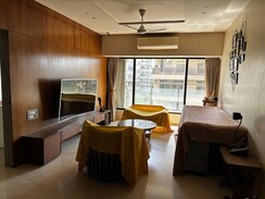 2 BHK + Pooja Room Apartment For Rent in Khar West