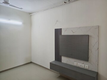 2 BHK Apartment For Sale in Pareena Om Apartments, Sector 112