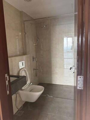 Bathroom in 3 BHK Apartment at Piramal Mahalaxmi Central Tower 2, Mahalaxmi – for Rent