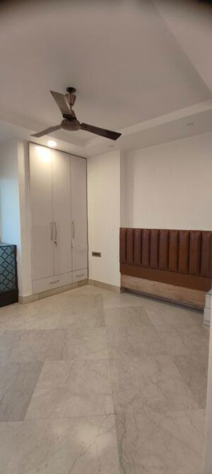 Room in 3 BHK Builder Floor at Greater Kailash I – for Rent