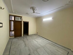 Room in 3 BHK Apartment at Greater Kailash I – for Rent