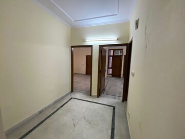 Room in 3 BHK Apartment at Greater Kailash I – for Rent