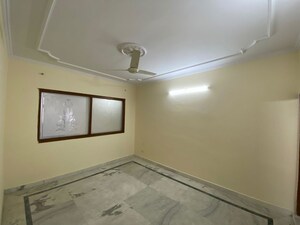 Room in 3 BHK Apartment at Greater Kailash I – for Rent