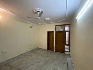 Room in 3 BHK Apartment at Greater Kailash I – for Rent