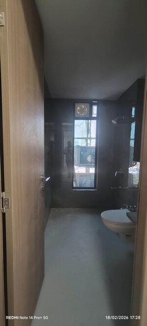 Room in 3 BHK Apartment at Prabhakar Esquina Private Residence, Oshiwara – for Sale