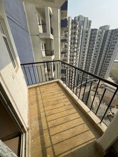 1 BHK Apartment For Sale in Amrapali Dream Valley