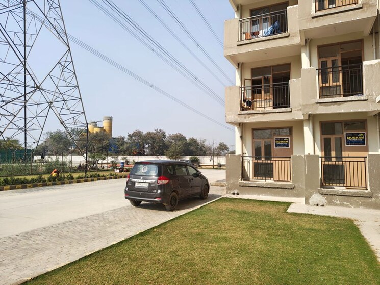 Exterior View, pareena-om-apartments 2 Bedroom 664 Sq.Ft. Apartment In Sector 112 Gurgaon 9993011