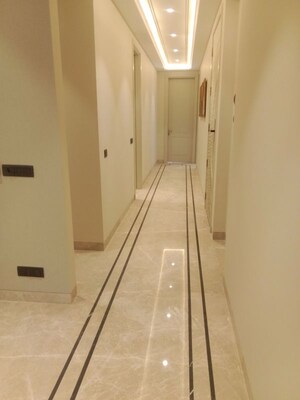 Building Lobby in 4 BHK Builder Floor at Hauz Khas Enclave – for Rent