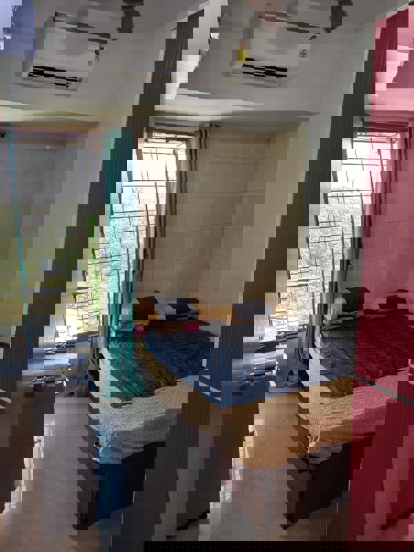 2 BHK + Pooja Room 700 Sq.Ft. Apartment in Rustomjee Azziano Wing D