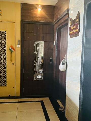 Furnished Amenities in 2 BHK Apartment at Soham Tropical Lagoon, Ghodbunder Road – for Rent