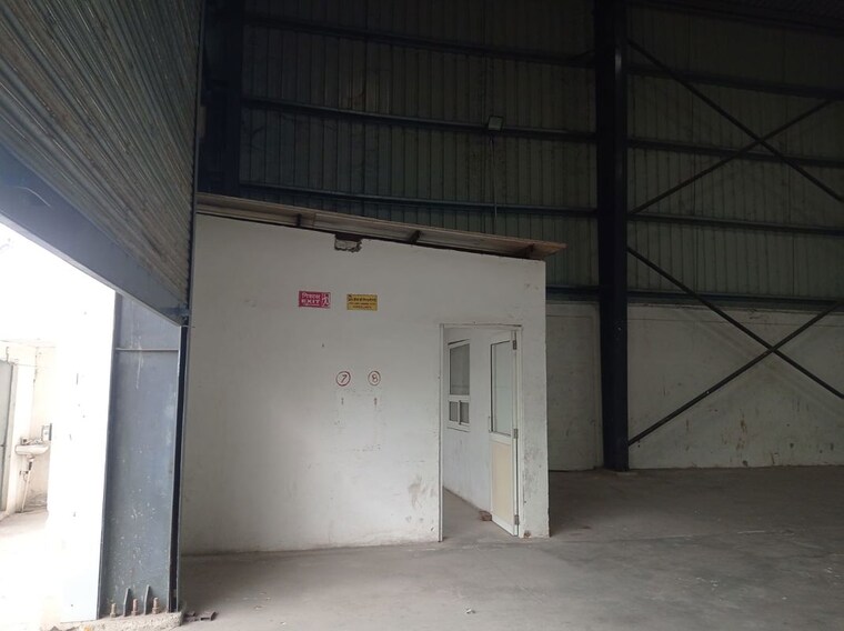 Room, khushkhera Commercial Warehouse 1500 Sq.Mt. In Khushkhera Bhiwadi 9992906