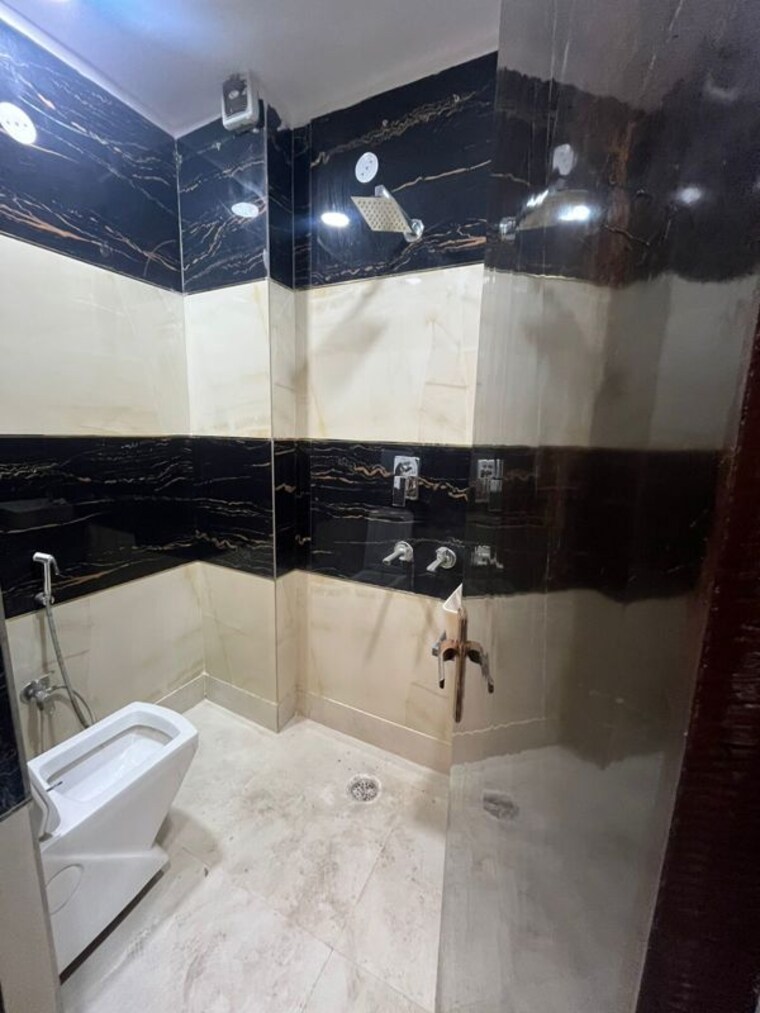 Bathroom, nawada 1 Bedroom 360 Sq.Ft. Builder Floor In Nawada Delhi 9993226