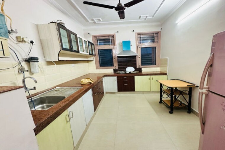 Kitchen, sector 23 dwarka 2 Bedroom 944 Sq.Ft. Builder Floor In Sector 23 Dwarka Delhi 9993150