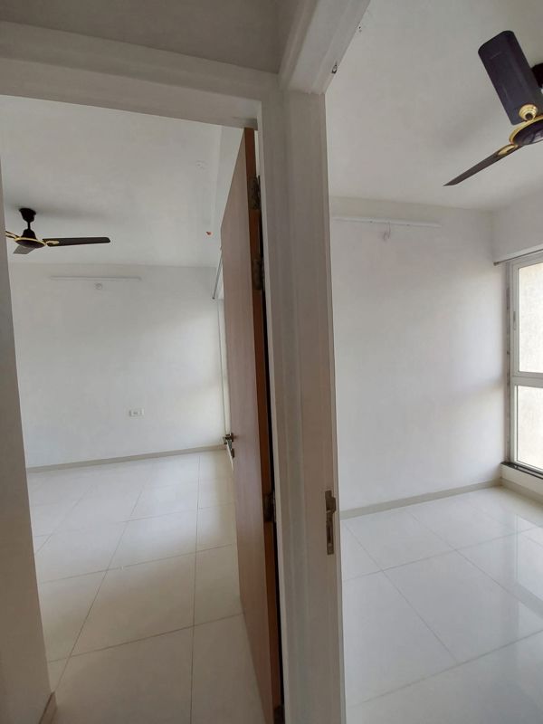 1 BHK + Pooja Room Apartment For Rent in Metropolis Bayside