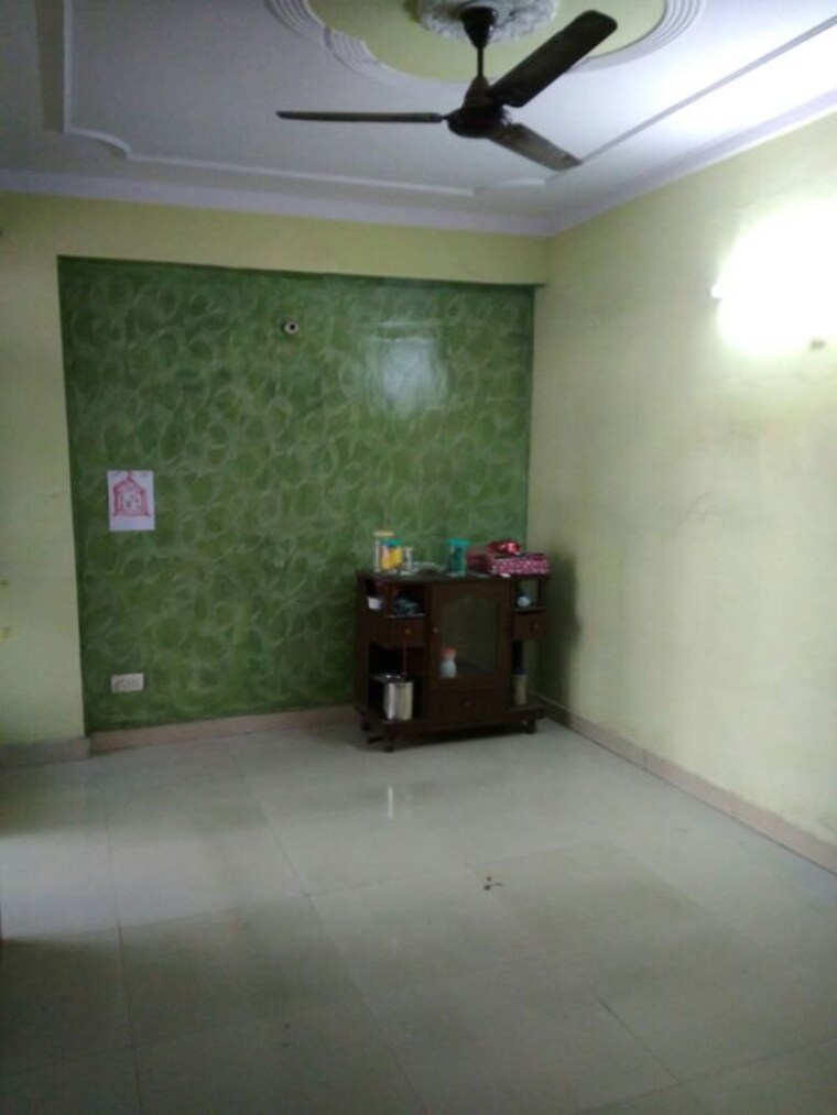 Room, vaishali sector 3 2 Bedroom 850 Sq.Ft. Apartment In Vaishali Sector 3 Ghaziabad 9993270