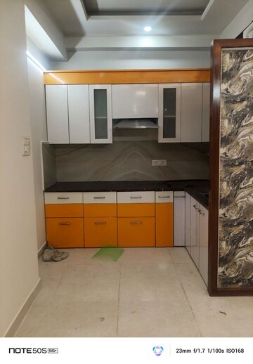 Kitchen in 2 BHK Apartment at Vaishali Sector 3 – for Rent