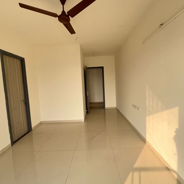 Room, rustomjee-summit 3 Bedroom 1173 Sq.Ft. Apartment In Datta Pada Mumbai 9993274