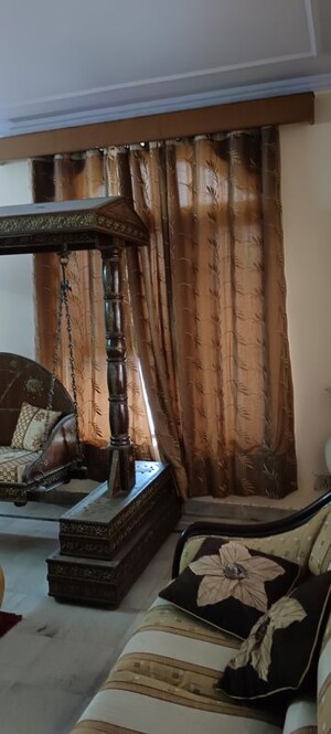 Gym in 1 RK Apartment at Sector 16 – for Rent