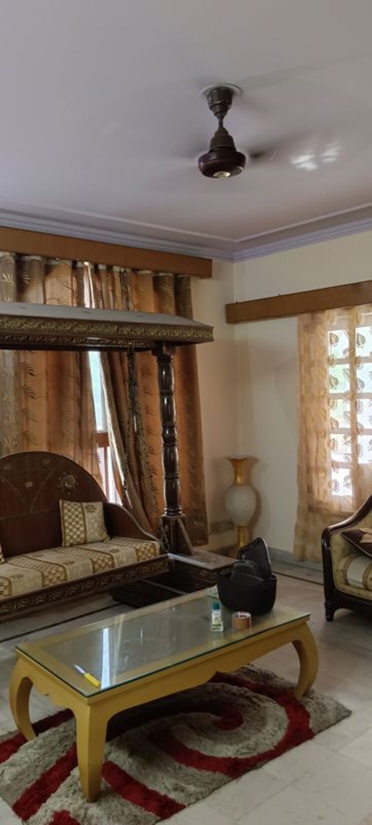 Living Room, sector 16 1 RK 1000 Sq.Ft. Apartment In Sector 16 Faridabad 9993122