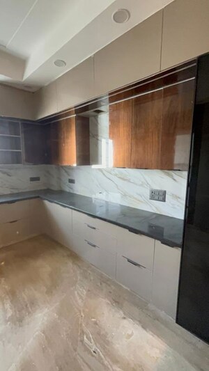 Kitchen in 3 BHK Builder Floor at BPTP The Resort, Sector 75 – for Rent