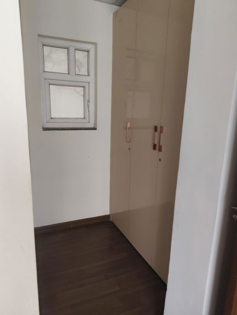 Room, bptp-terra 3.5 Bedroom 1400 Sq.Ft. Apartment In Sector 37d Gurgaon 9992990