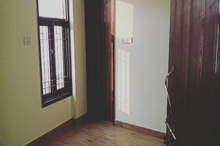 Room, sector 19 dwarka 2 Bedroom 800 Sq.Ft. Builder Floor In Sector 19 Dwarka Delhi 9993121
