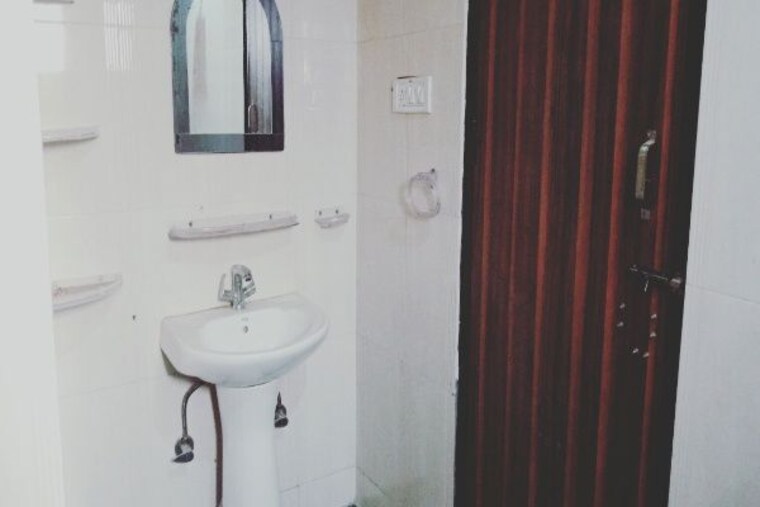 Bathroom, sector 19 dwarka 2 Bedroom 800 Sq.Ft. Builder Floor In Sector 19 Dwarka Delhi 9993121