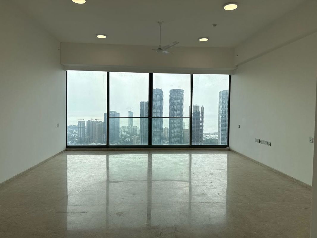 4 BHK + Servant Room,Study Room Apartment For Sale in Rustomjee Crown